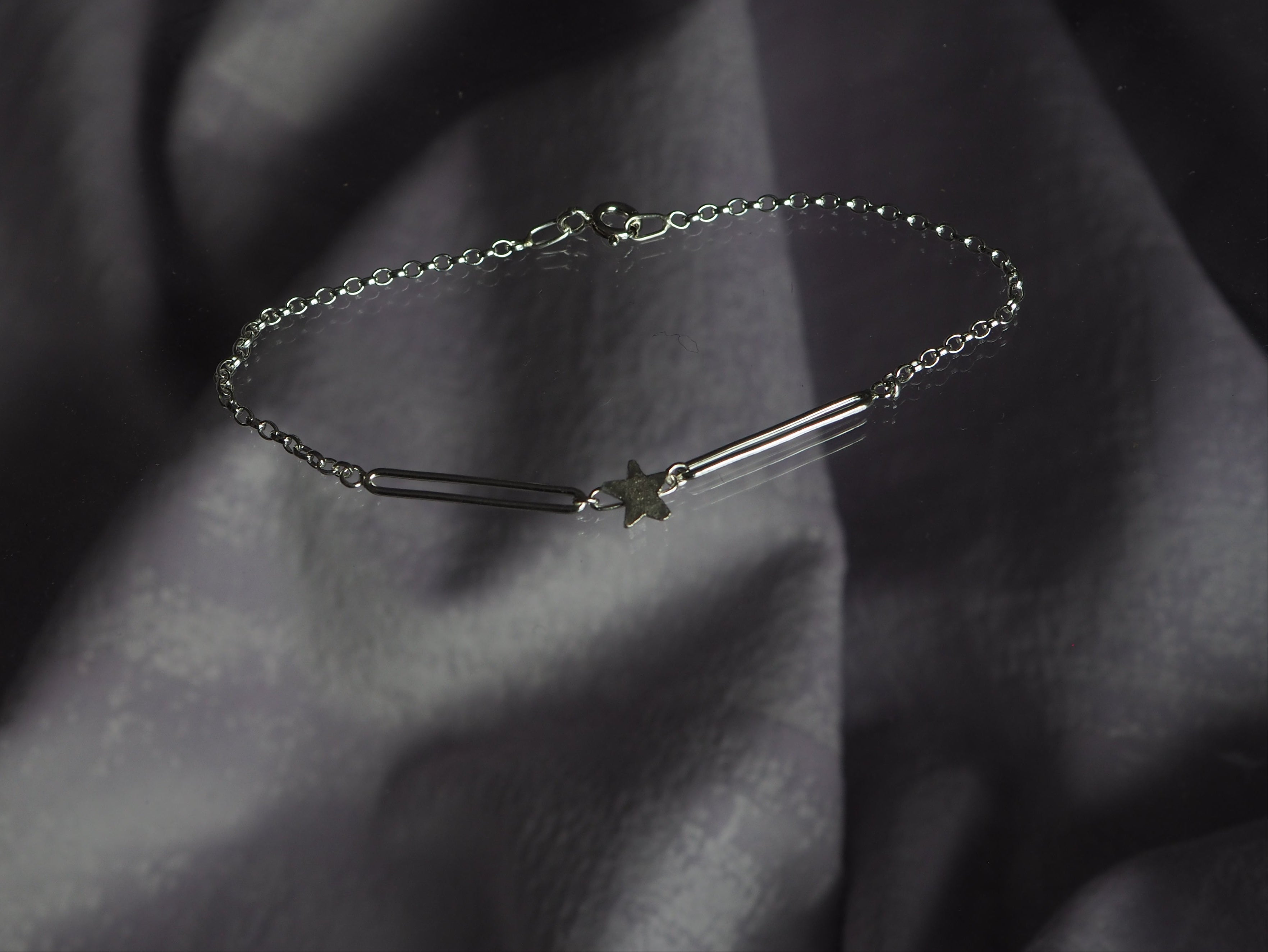 Bracelet très fin étoilé ✨