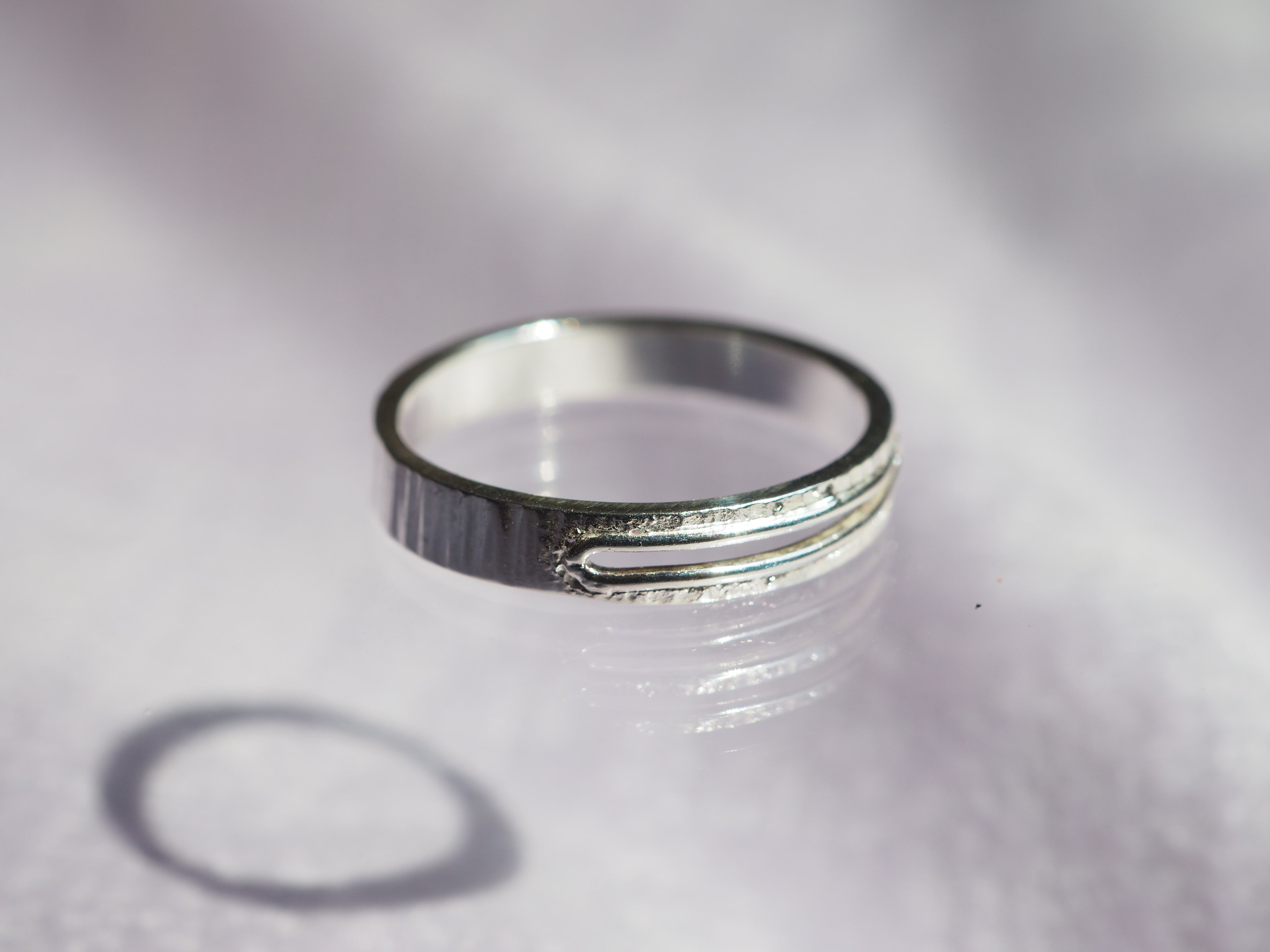 Bague texturée ajourée ✨